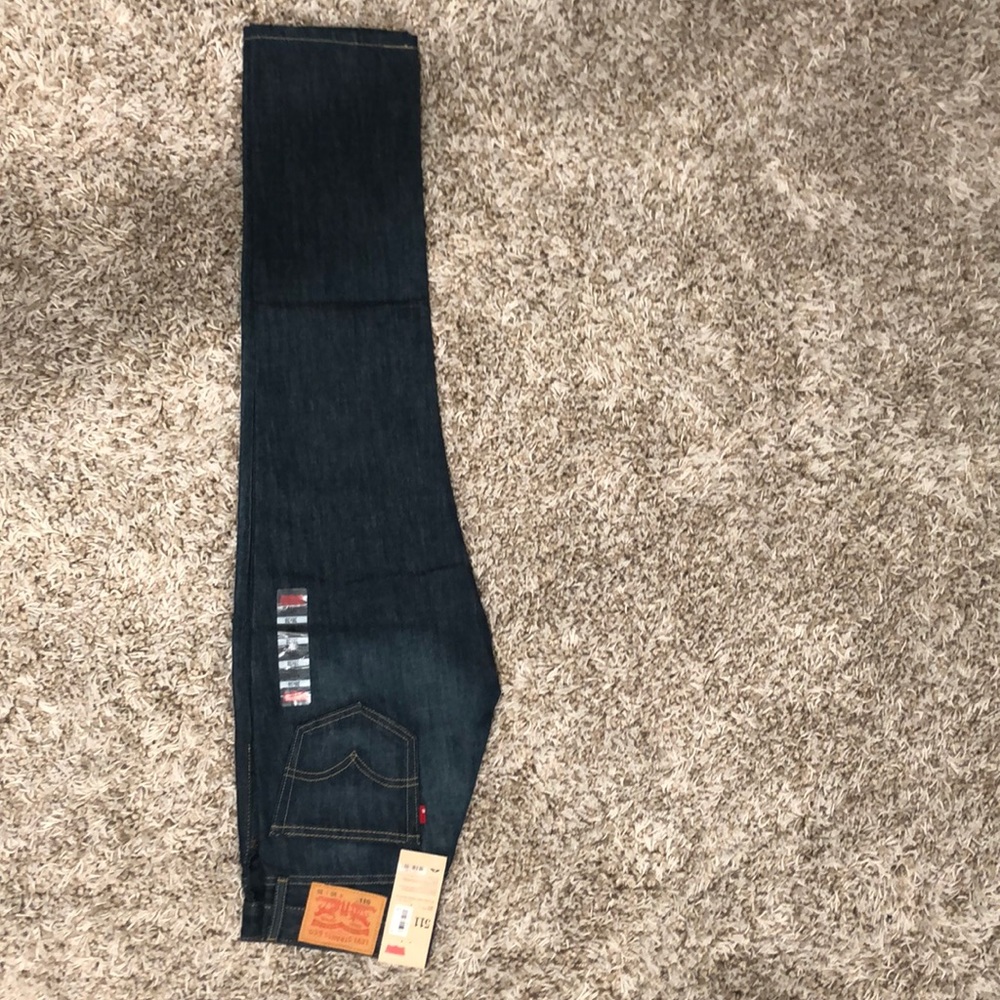 NEW - Levi’s 511 Slim Fit (Red Tag)